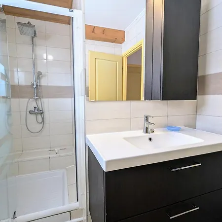 Neuf Et Confortable Avec Terrasse, Proche Lacs Et Skis A - Fr-1-589-218 Appartement